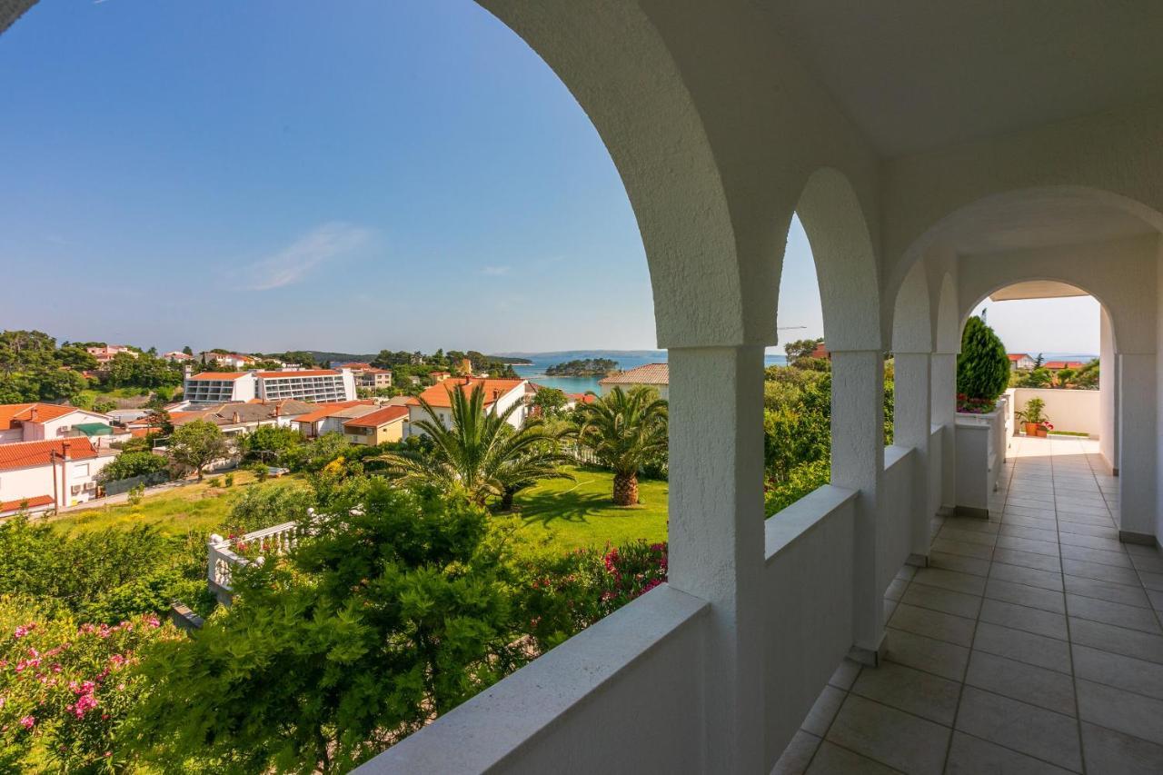 Apartments Vila Antula Banjol Kültér fotó